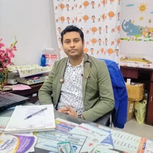 Dr Praneet Kumar, Pediatrician